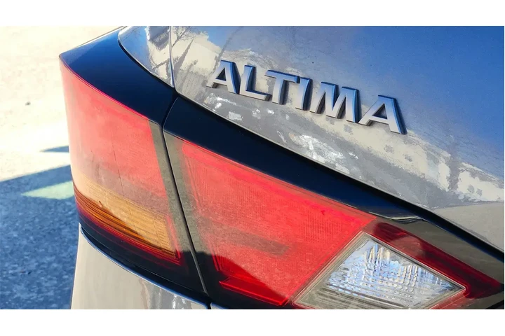 $17714 : Nissan Altima 2024 2.5 SV 4d image 10