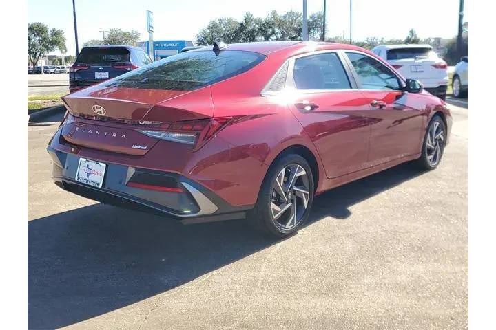 $23988 : Hyundai ELANTRA 2024 Limited image 3