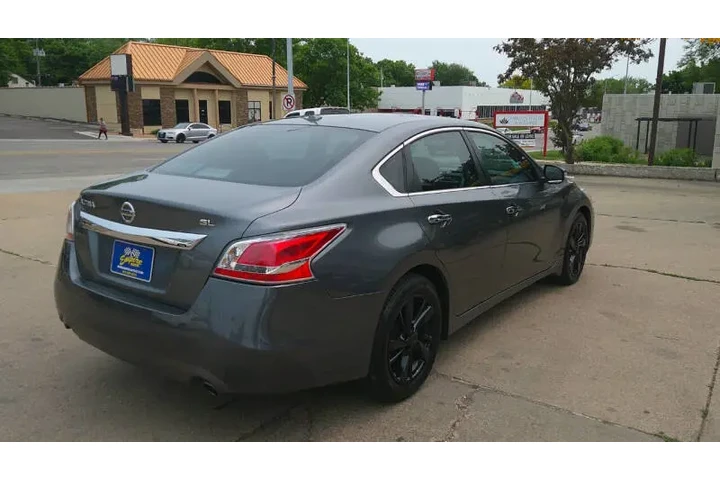 $10999 : 2015 Altima 2.5 SL image 8