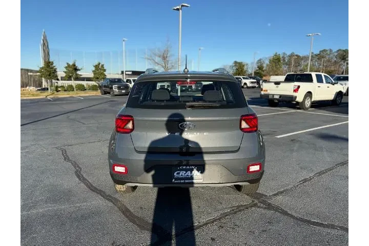 $19398 : Hyundai VENUE 2025 SEL 4dr C image 6