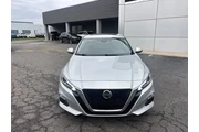$17985 : Nissan Altima 2021 2.5 SV 4d thumbnail