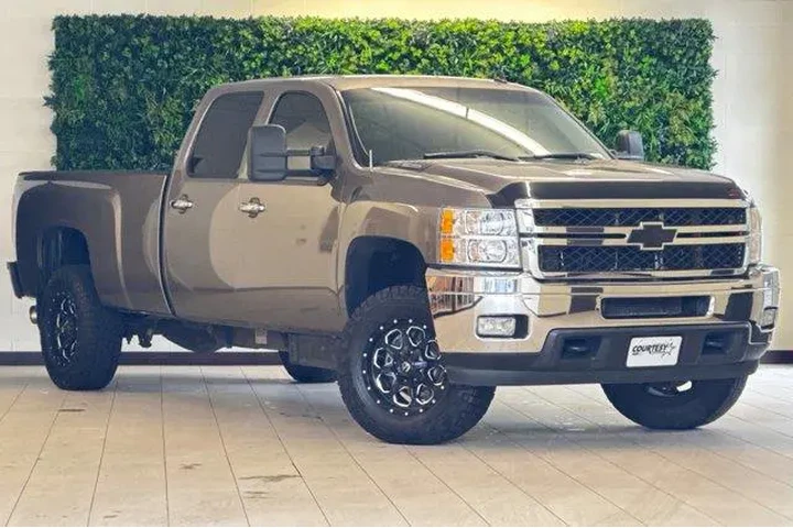 $30566 : Chevrolet Silverado 3500HD 2 image 2