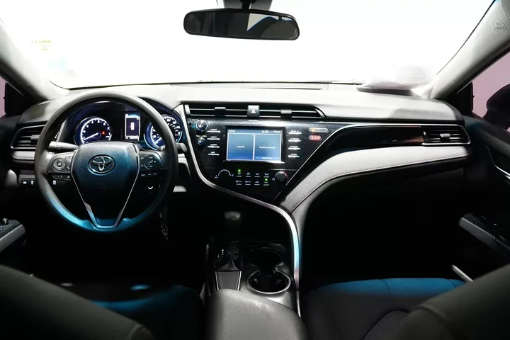 $16138 : 2019 Camry image 10