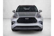 $28926 : Toyota Highlander 2021 XLE 4 thumbnail