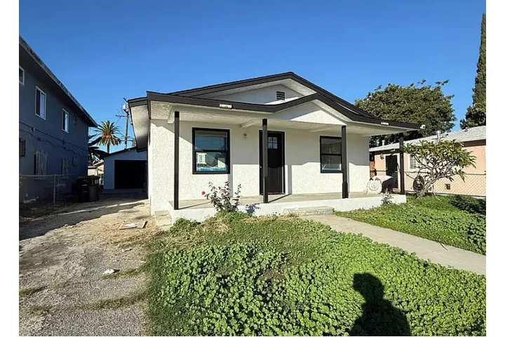 $1700 : Come home to a lifestyle image 1