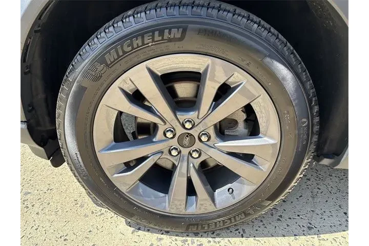 $27800 : Ford Explorer 2022 AWD XLT 4 image 2