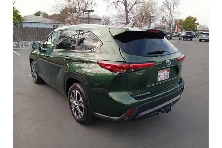 $39995 : Toyota Highlander Hybrid 202 image 5