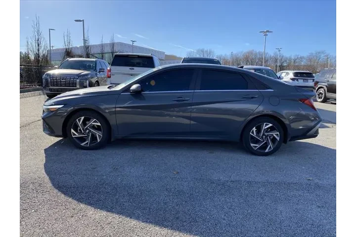 $20108 : Hyundai ELANTRA 2024 SEL 4dr image 4