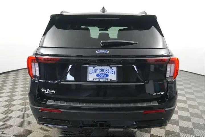 $39900 : Ford Explorer 2025 AWD ST-Li image 4