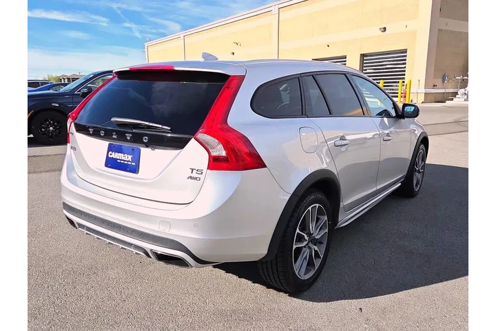 $18998 : Volvo V60 Cross Country 2018 image 5
