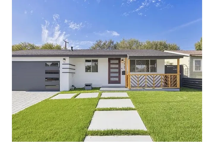 $2000 : HOUSE FOR RENT image 1