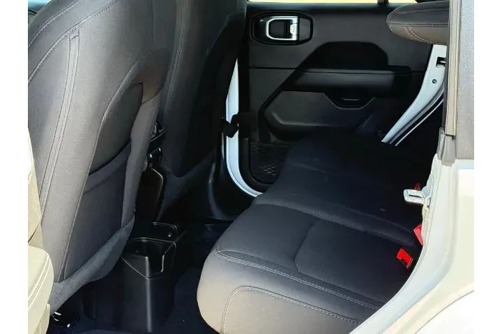 $33989 : Jeep Wrangler Unlimited 2022 image 7