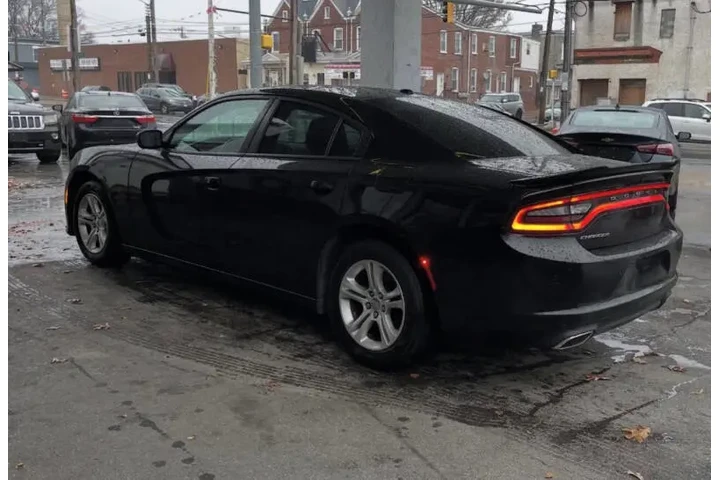 $13299 : 2019 Charger SXT image 5