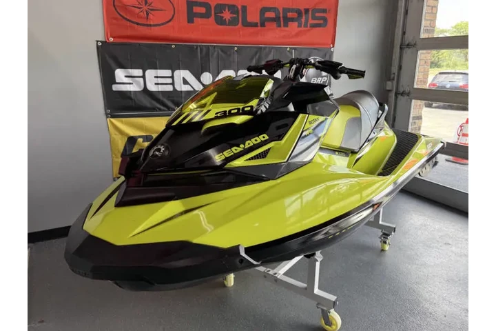$11995 : 2018 Sea-Doo RXP-X 300 image 2