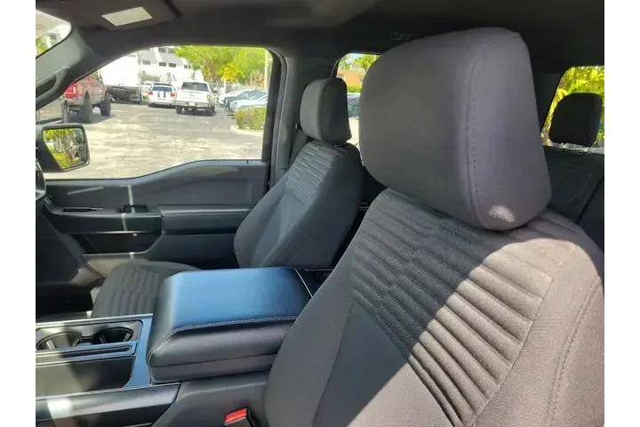 $27590 : Ford F-150 2022 4x2 XL 4dr S image 10