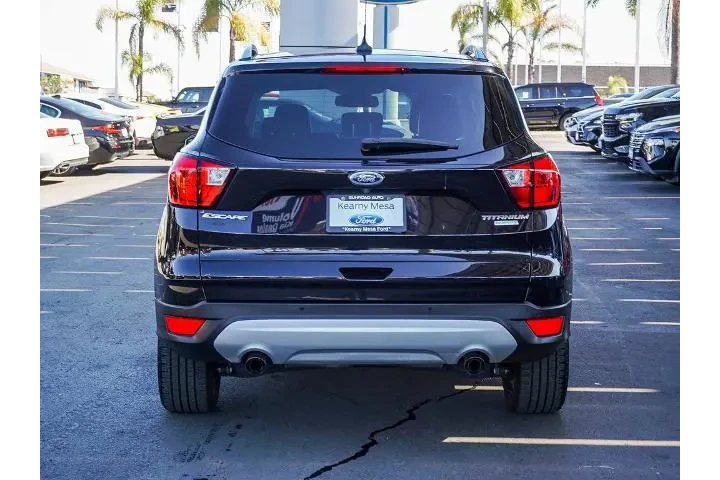 $15392 : Ford Escape 2019 Titanium 4d image 7