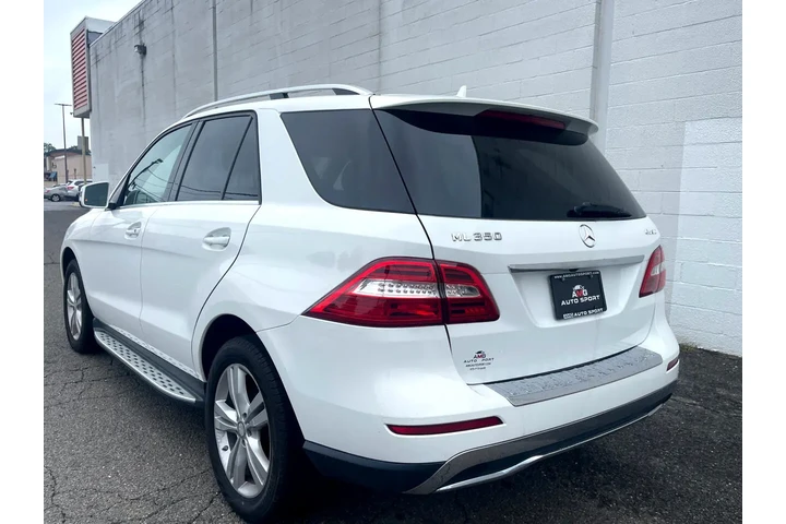 $13988 : 2015 Mercedes-Benz M-Class 4M image 4