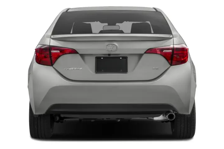 2017 Corolla SE Sedan 4D image 5