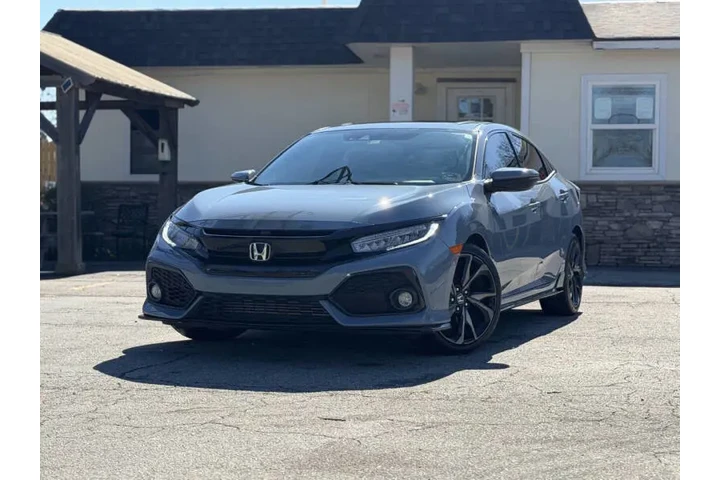 2017 Civic Sport Touring image 1