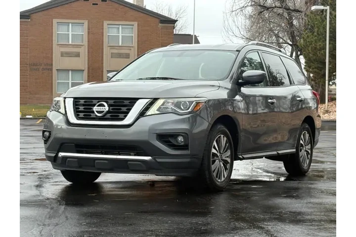 $12900 : 2020 Pathfinder SV image 3