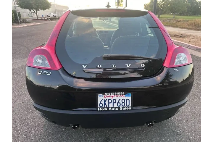 $10750 : 2010 C30 T5 image 5