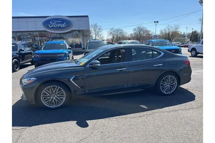 $24500 : Genesis G70 2021 AWD 2.0T 4d image 1