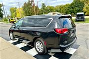 $22491 : 2018 Pacifica Touring L FWD thumbnail