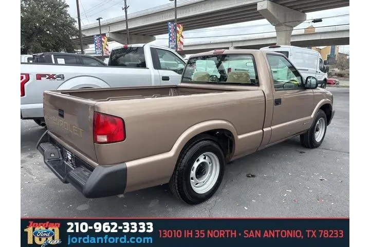 $13995 : Chevrolet S-10 1996 2dr LS S image 7