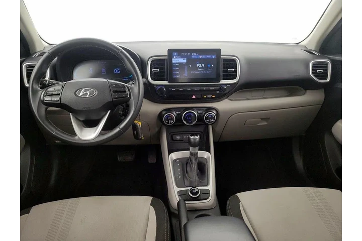 $17998 : Hyundai VENUE 2023 SEL 4dr C image 9