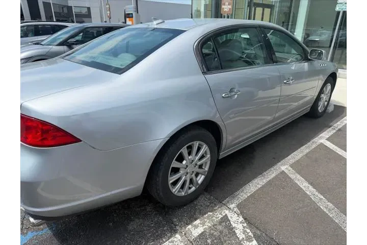 $6466 : Buick Lucerne 2011 CX 4dr Se image 4