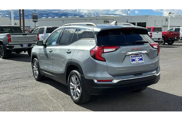 $26984 : GMC Terrain 2024 AWD SLT 4dr image 7