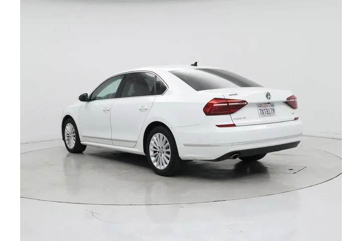 $13998 : Volkswagen Passat 2017 1.8T image 2