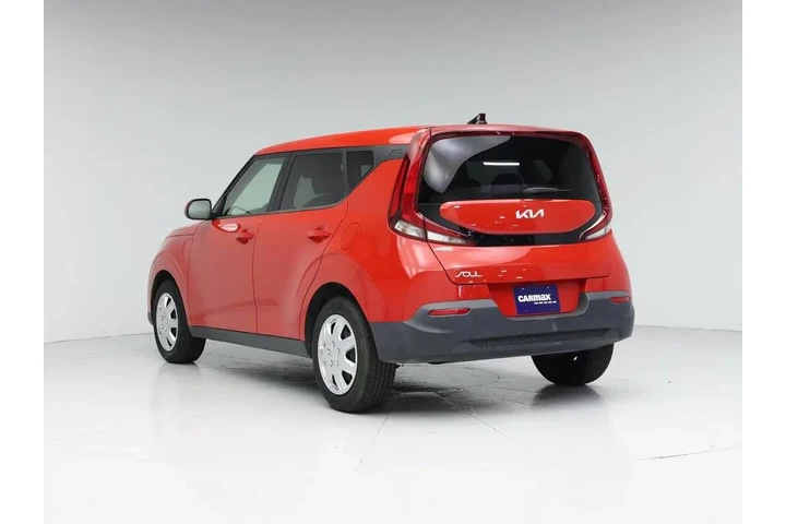 $14599 : Kia Soul 2022 LX 4dr Crossov image 2