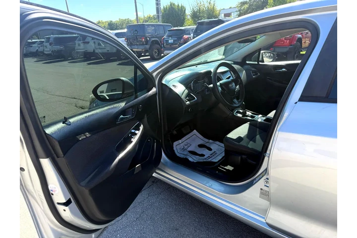 $7980 : 2016 Cruze 4dr Sdn Auto LS image 8