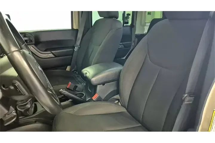 $20958 : Jeep Wrangler JK Unlimited 2 image 10