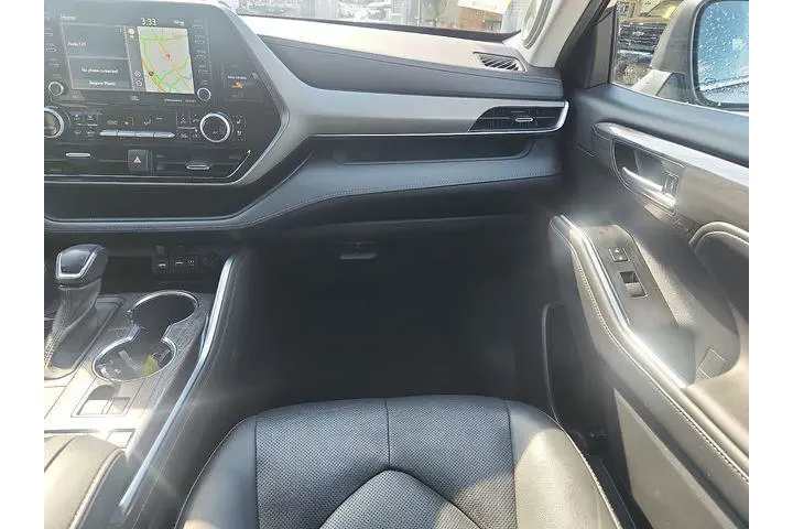 $32660 : Toyota Highlander 2021 AWD L image 10