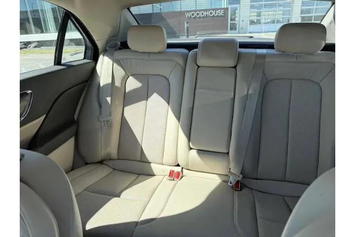 $27550 : Lincoln Continental 2019 Sel image 6