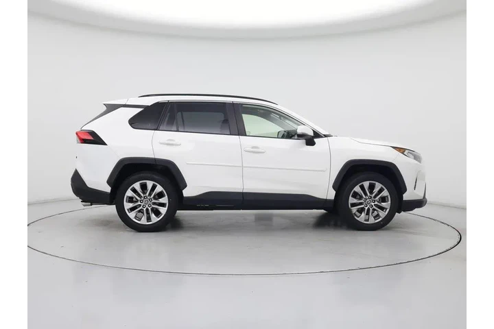 $27998 : Toyota RAV4 2020 XLE Premium image 7