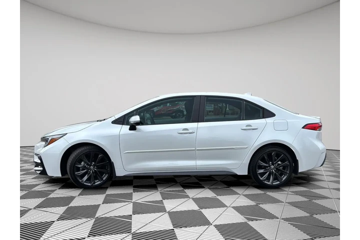 $25000 : Gold Certified2025 Corolla SE image 8