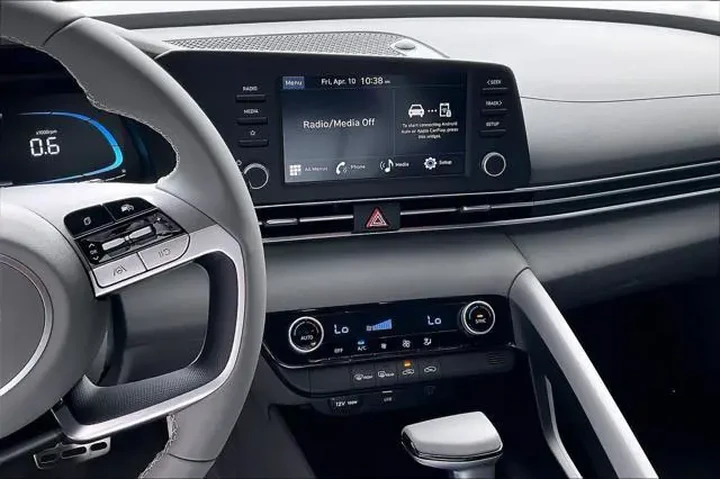 $22812 : Hyundai ELANTRA 2025 SEL Spo image 7