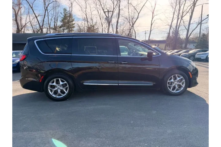 $19500 : 2018 Pacifica Touring L Plus image 10