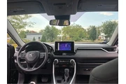 $31997 : Gold Certified2025 RAV4 XLE thumbnail