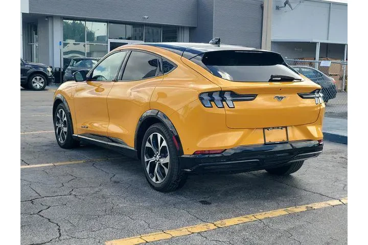 $26990 : Ford Mustang Mach-E 2022 AWD image 3