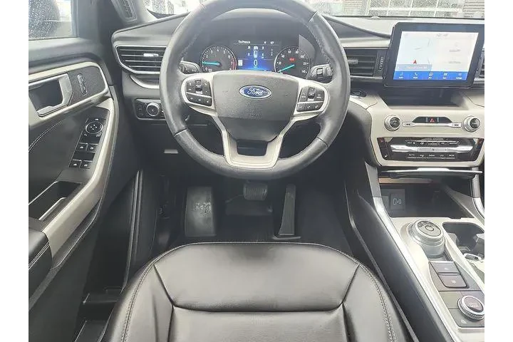 $31990 : Ford Explorer 2022 AWD XLT 4 image 9