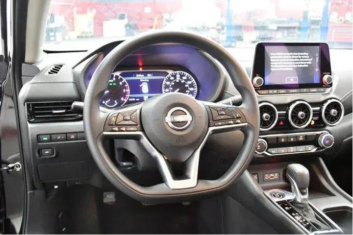 $20994 : Nissan Sentra 2025 SV 4dr Se image 8