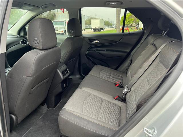$12900 : 2018 Chevy Equinox LT image 5