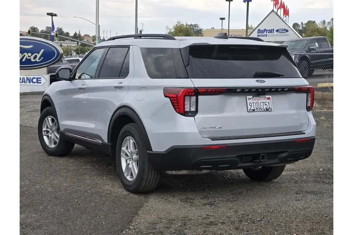$39950 : Ford Explorer 2025 AWD Activ image 6
