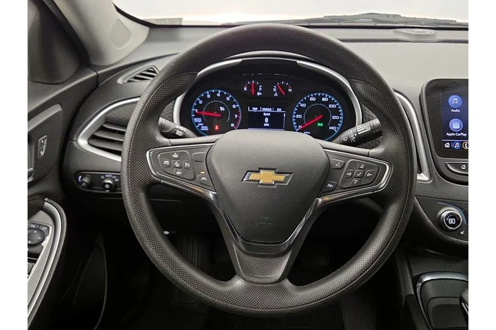 $17998 : Chevrolet Malibu 2023 LT 4dr image 10