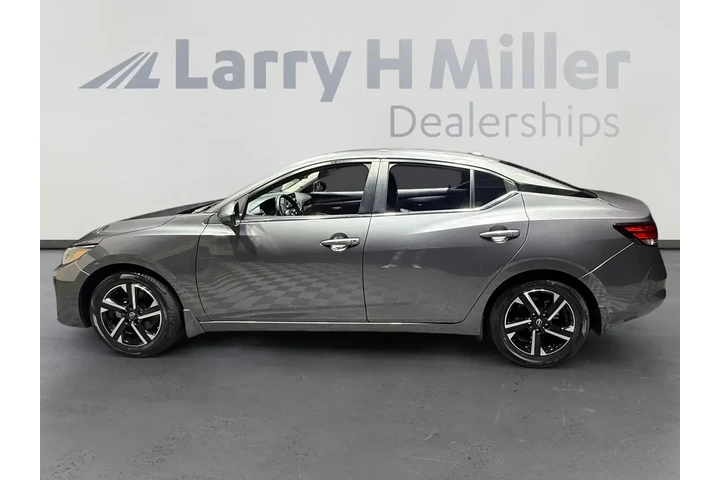 $25005 : Nissan Sentra 2025 SV 4dr Se image 2