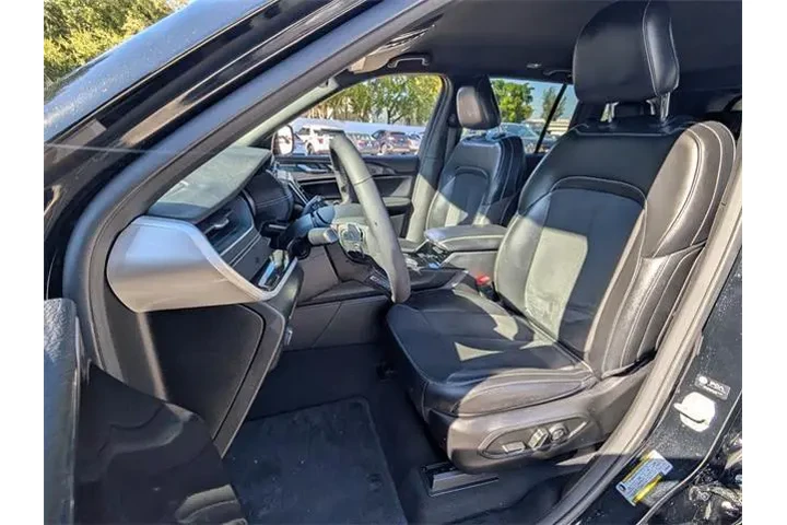 $28319 : Jeep Grand Cherokee 2023 4x4 image 8